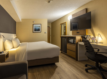 Chambre du Comfort Inn Rouyn-Noranda.