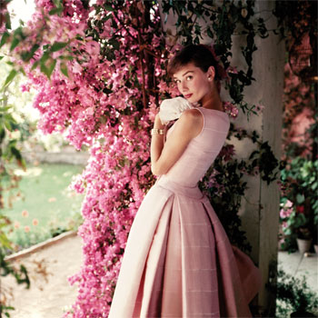Portrait de Audrey Hepburn par Norman Parkinson.